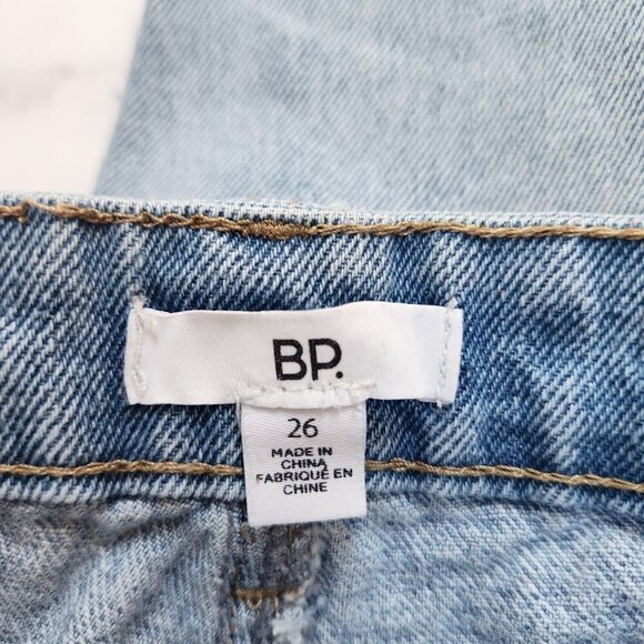 BP. Light Wash High Rise Distressed Denim Mom Jeans Women's 26 - Picture 5 of 7